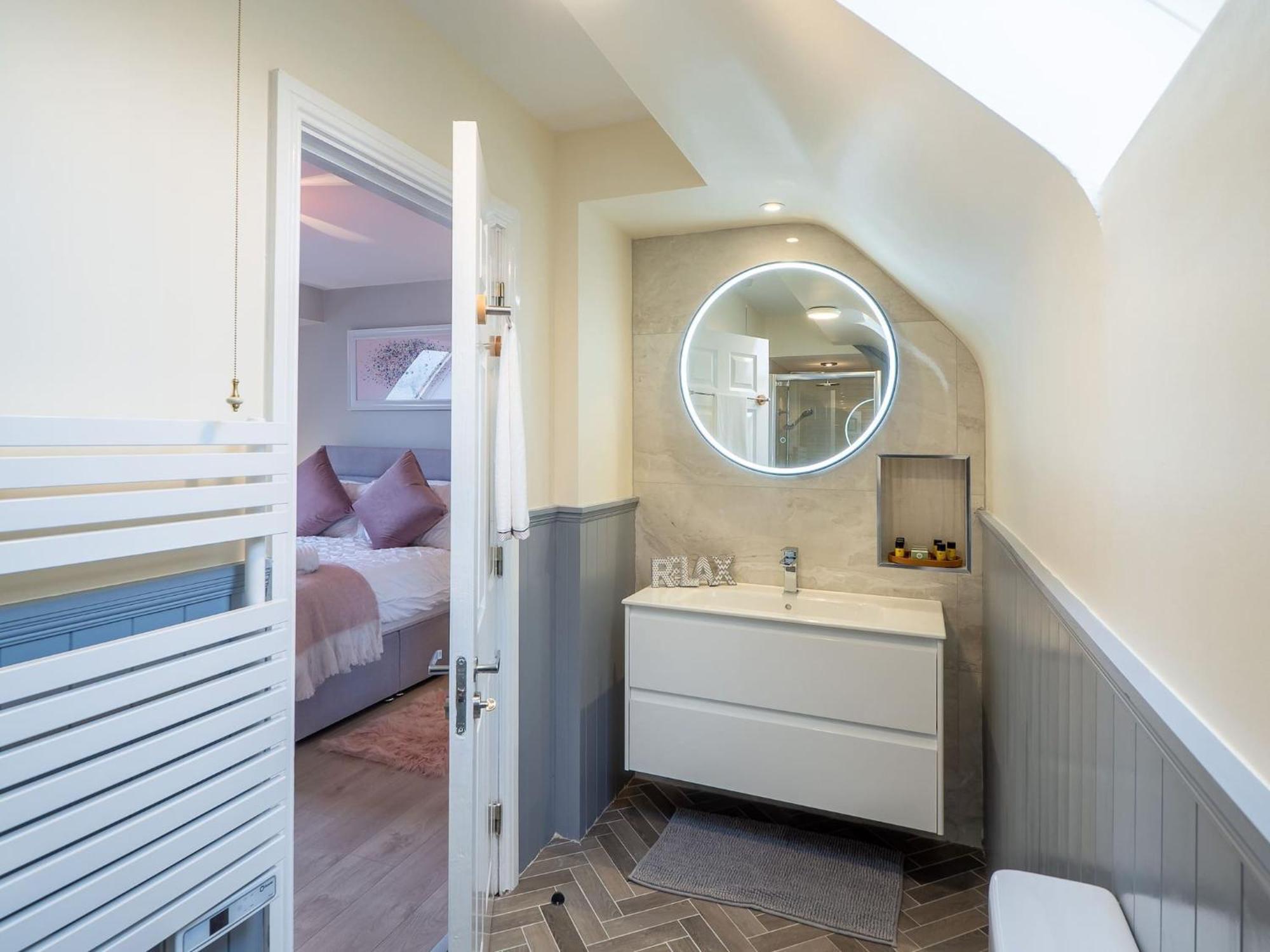 Апартаменты Eve'S Townhouse Клифден Экстерьер фото