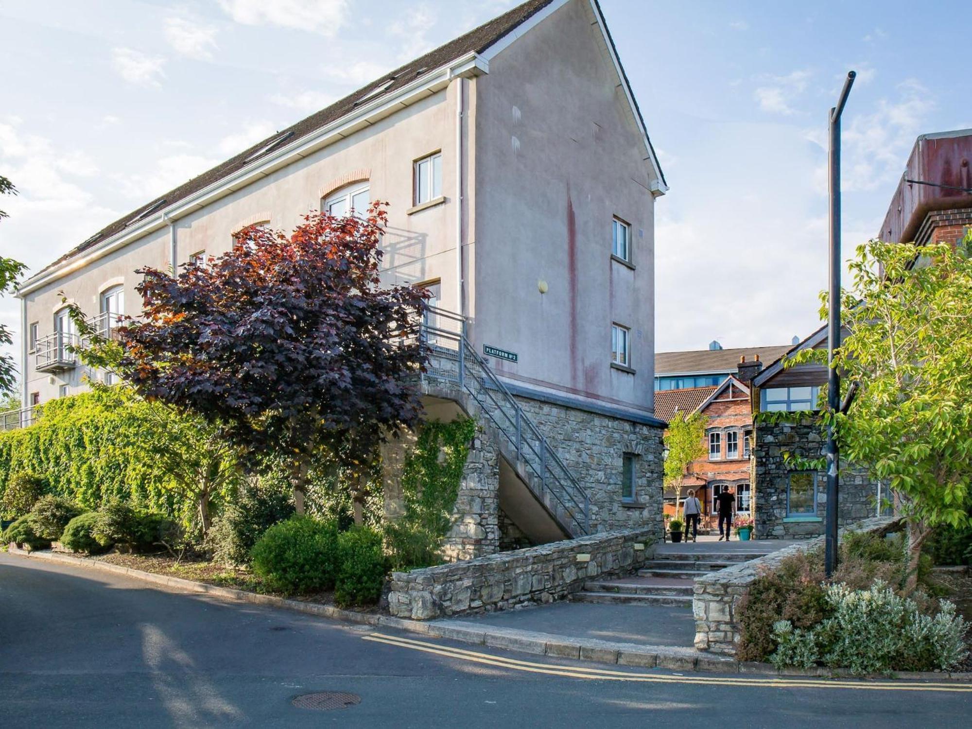 Апартаменты Eve'S Townhouse Клифден Экстерьер фото
