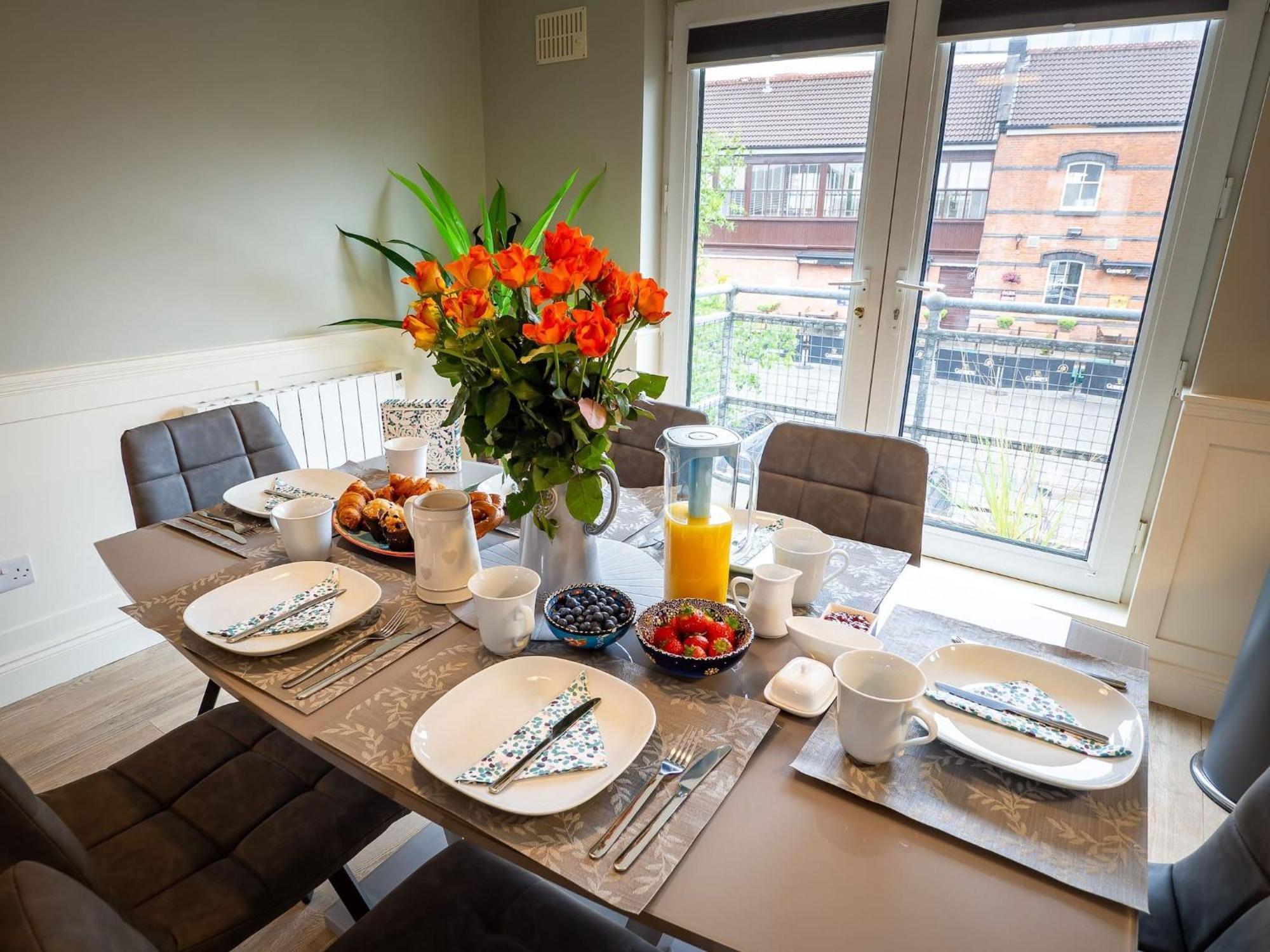 Апартаменты Eve'S Townhouse Клифден Экстерьер фото