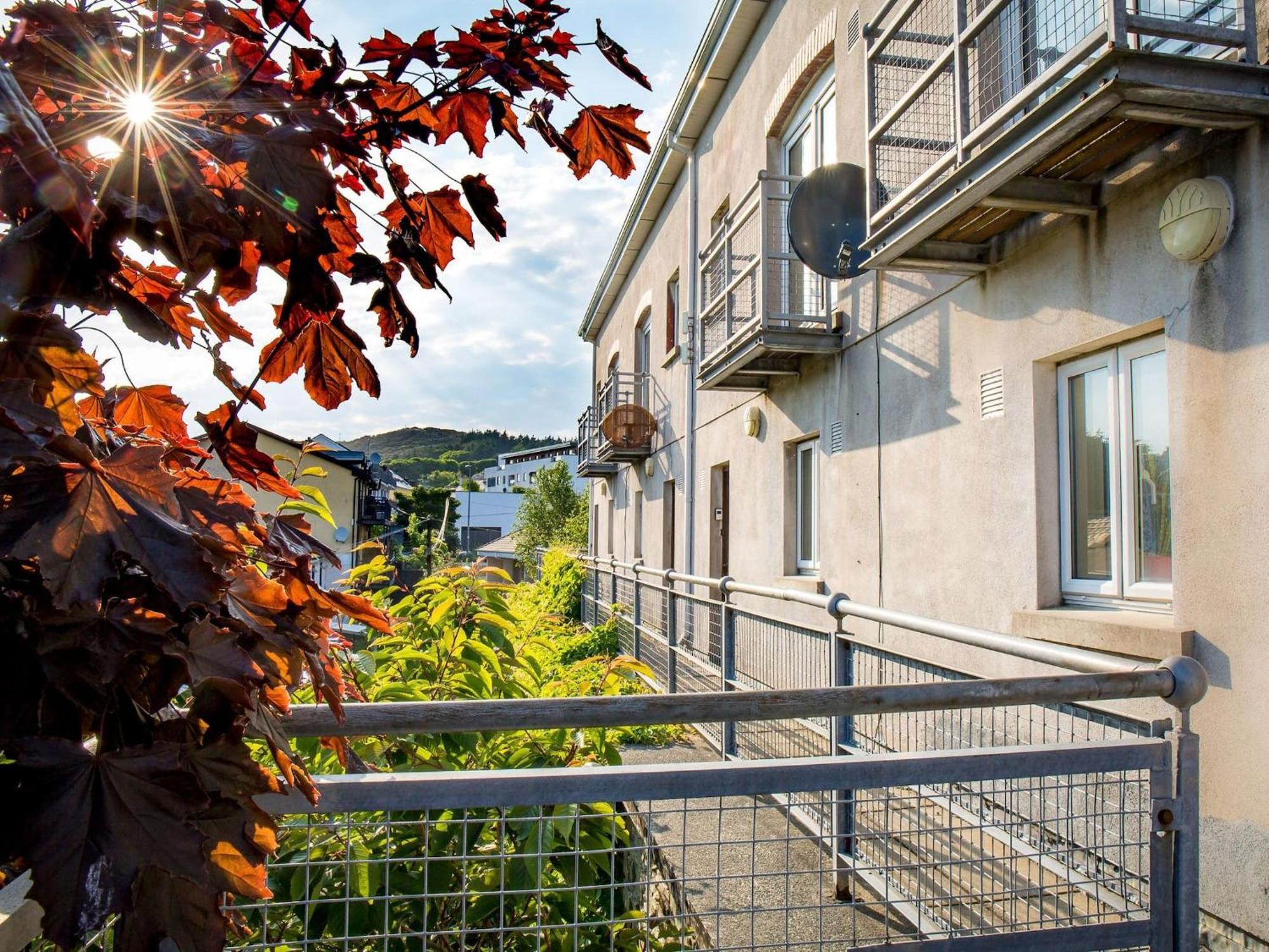 Апартаменты Eve'S Townhouse Клифден Экстерьер фото